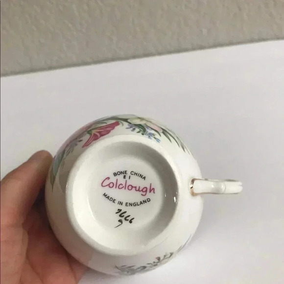 Colclough England Bone China Tea cup - Picture 2 of 4